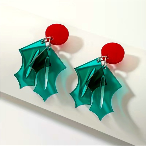 Mistletoe Resin Dangle Holiday Earrings - Picture 1 of 2